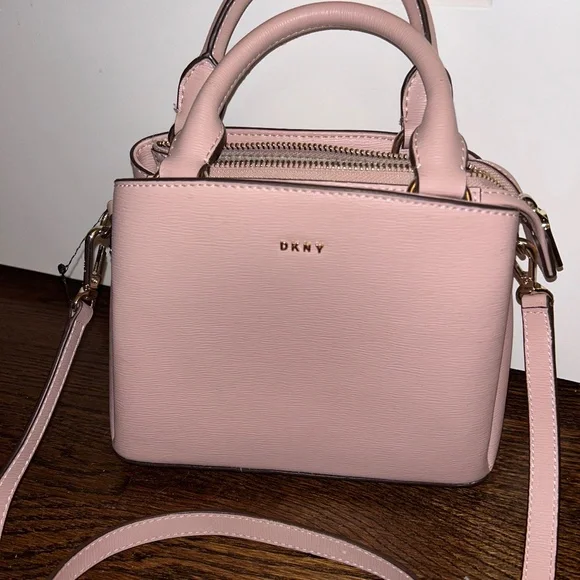 バッグ DKNY Pink/Brown Coated Canvas Satchel Dkny | Bags | Dkny Paige Medium Satchel With Gold Hardware